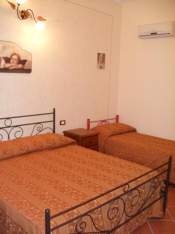 Agriturismo La Targa Buonfornello Oda fotoğraf