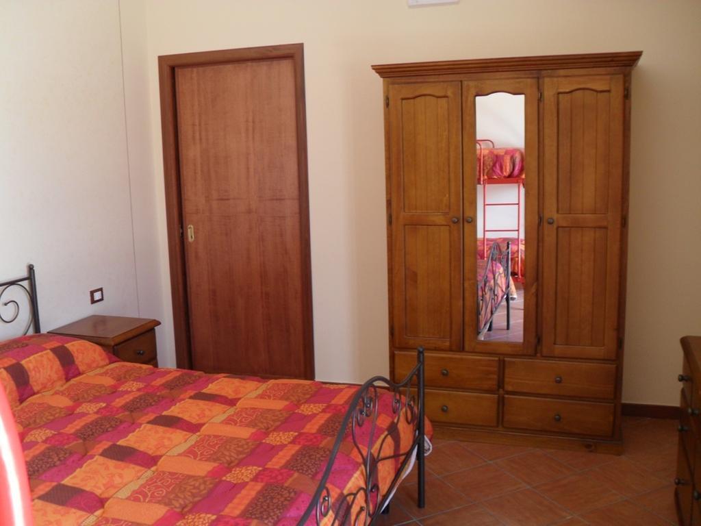 Agriturismo La Targa Buonfornello Oda fotoğraf